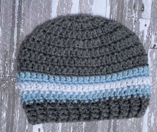 Striped beanie in soft grey heather