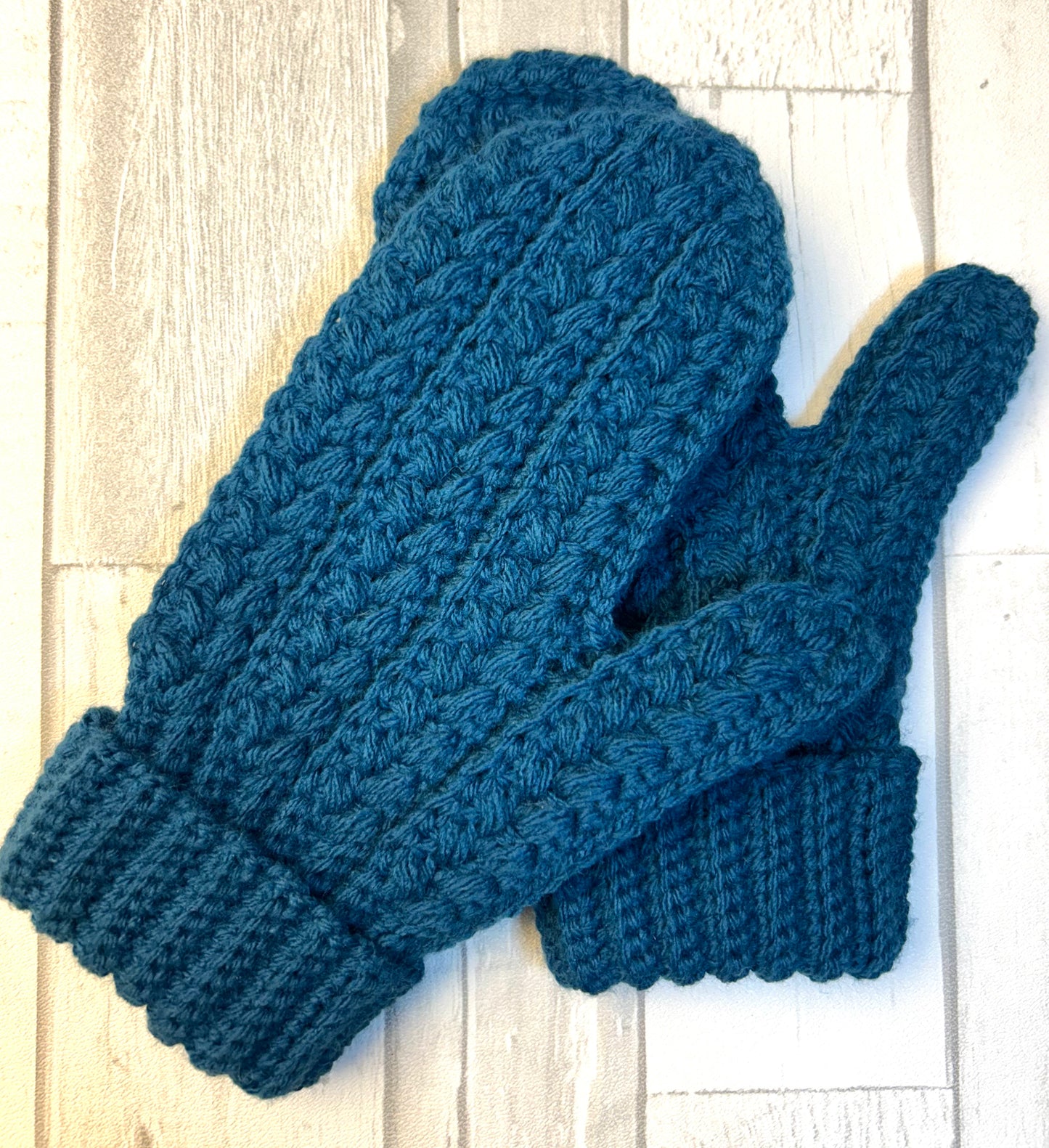 Snowy wheat Mittens - Cascade